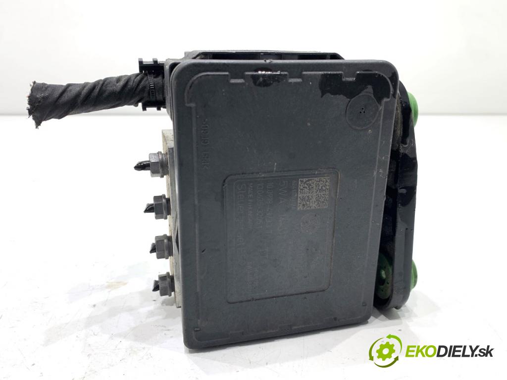 SKODA OCTAVIA IV Kombi 2023 110 kW 2.0 TDI 1968 Pumpa ABS 5WA614517CF (Pumpa ABS)