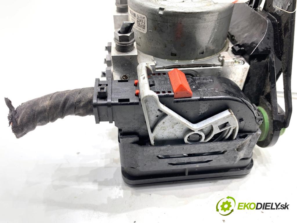 SKODA OCTAVIA IV Kombi 2023 110 kW 2.0 TDI 1968 Pumpa ABS 5WA614517CF (Pumpa ABS)