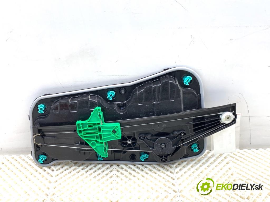 SKODA OCTAVIA IV Kombi 2023 110 kW 2.0 TDI 1968 mechanismus okna pravý zadní část 5E3839656A