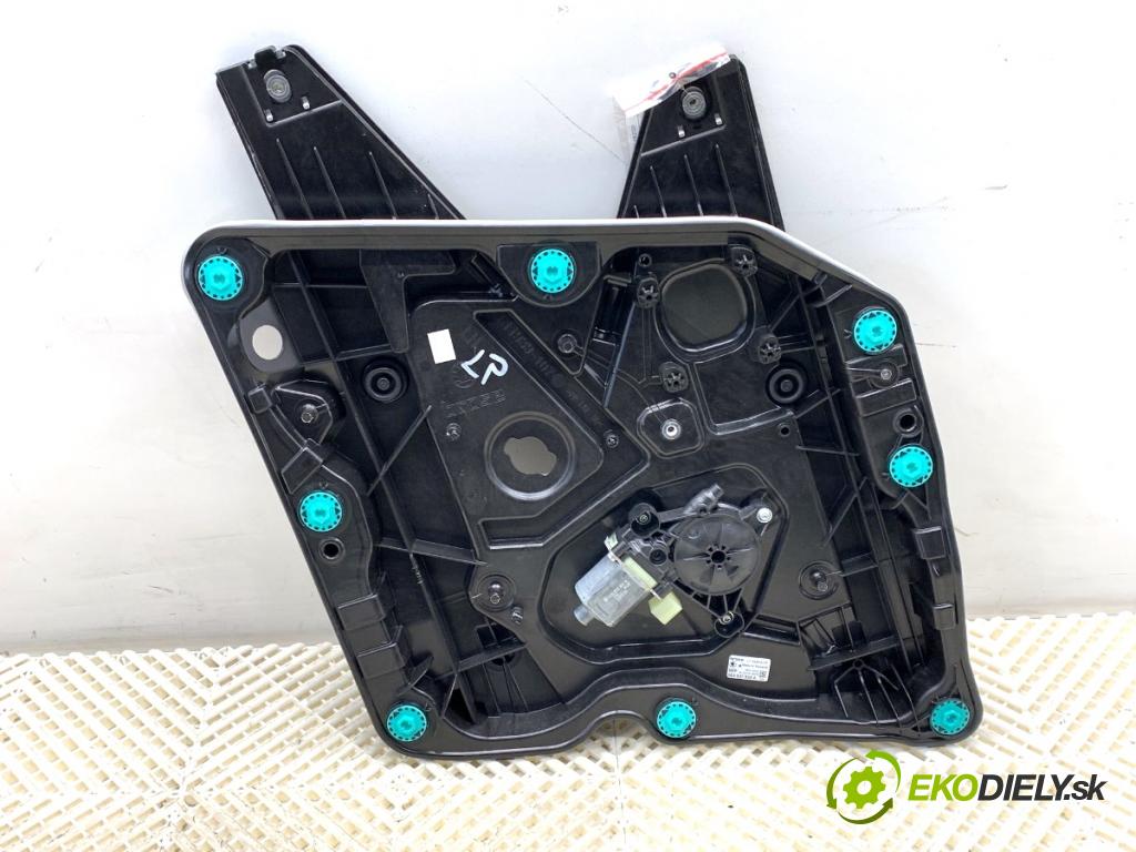 SKODA OCTAVIA IV Kombi 2023 110 kW 2.0 TDI 1968 mechanismus okna levý přední část 5E3837655A