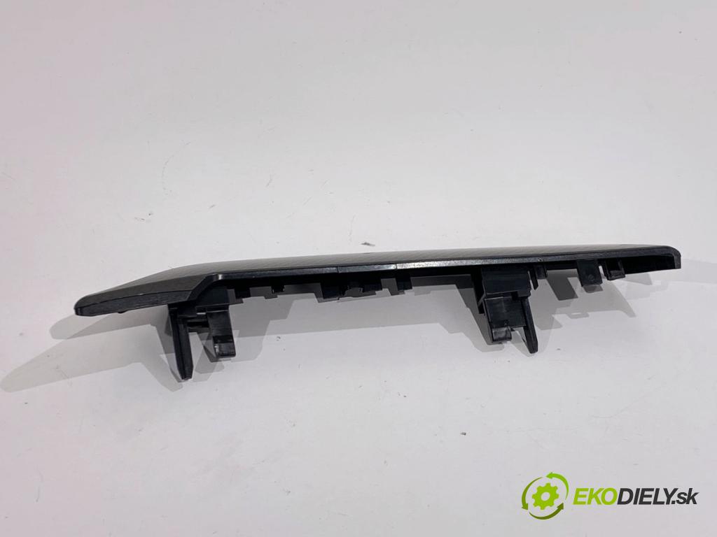 SKODA OCTAVIA IV Kombi 2023 110 kW 2.0 TDI 1968 lišty kryt 5E4853192B (Lišta)
