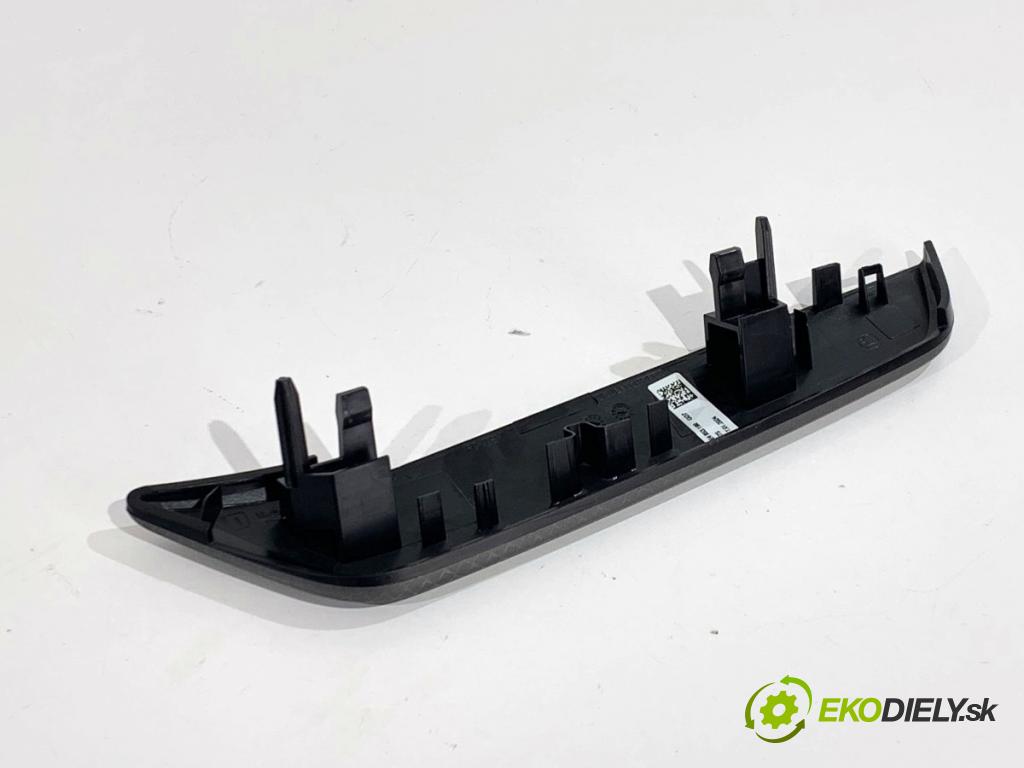 SKODA OCTAVIA IV Kombi 2023 110 kW 2.0 TDI 1968 lišty kryt 5E4853192B (Lišta)