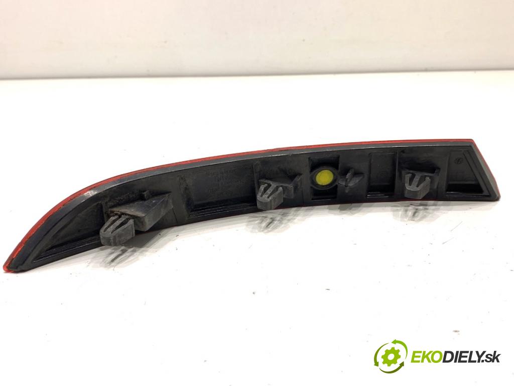 SKODA OCTAVIA IV Kombi 2023 110 kW 2.0 TDI 1968 světlo nárazníka levý zadní část 5E7945105