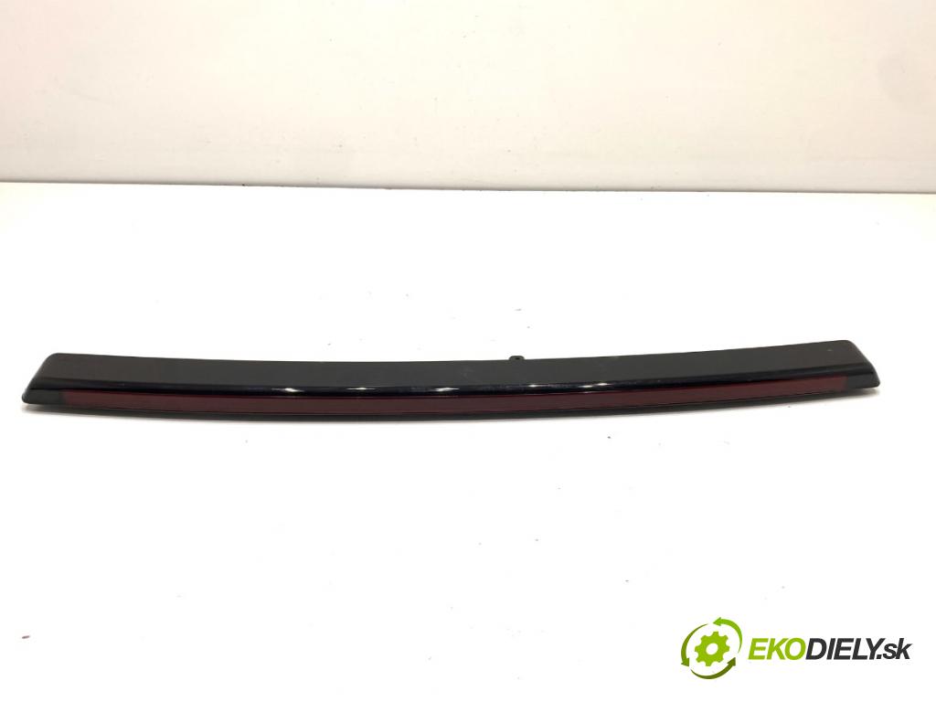 SKODA OCTAVIA IV Kombi 2023 110 kW 2.0 TDI 1968 Svetlo brzdových svetiel 5E7945097