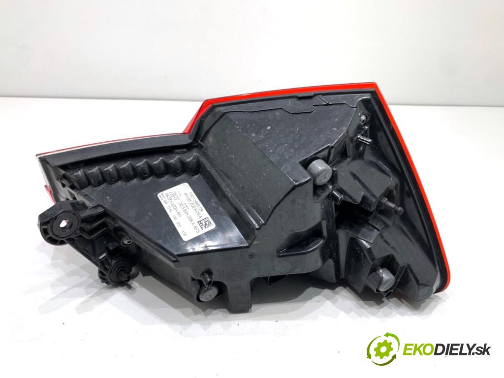 SKODA OCTAVIA IV Kombi 2023 110 kW 2.0 TDI 1968 Svetlo pravy zad 5E3945208A