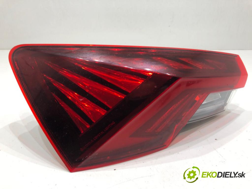 SKODA OCTAVIA IV Kombi 2023 110 kW 2.0 TDI 1968 světlo levý zadní část 5E3945207A