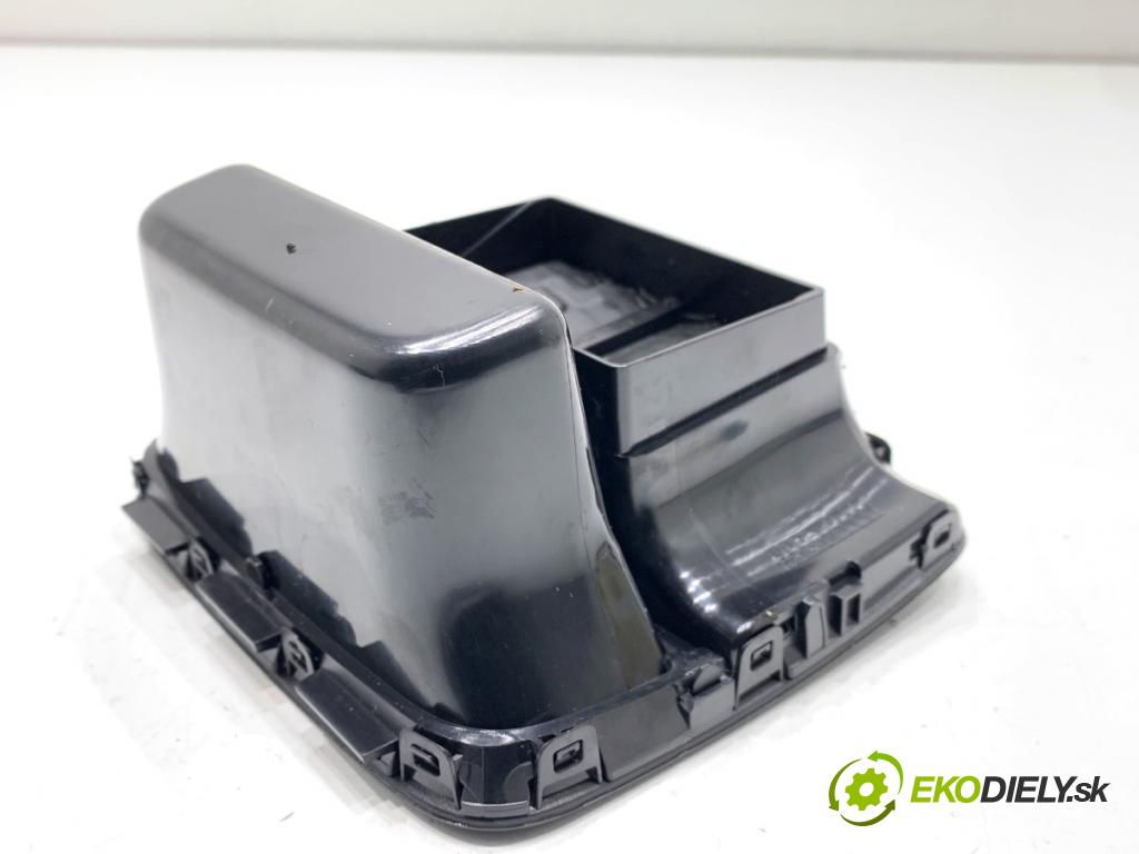 SKODA OCTAVIA IV Kombi 2023 110 kW 2.0 TDI 1968 mří topení zadní část 5E3819203D