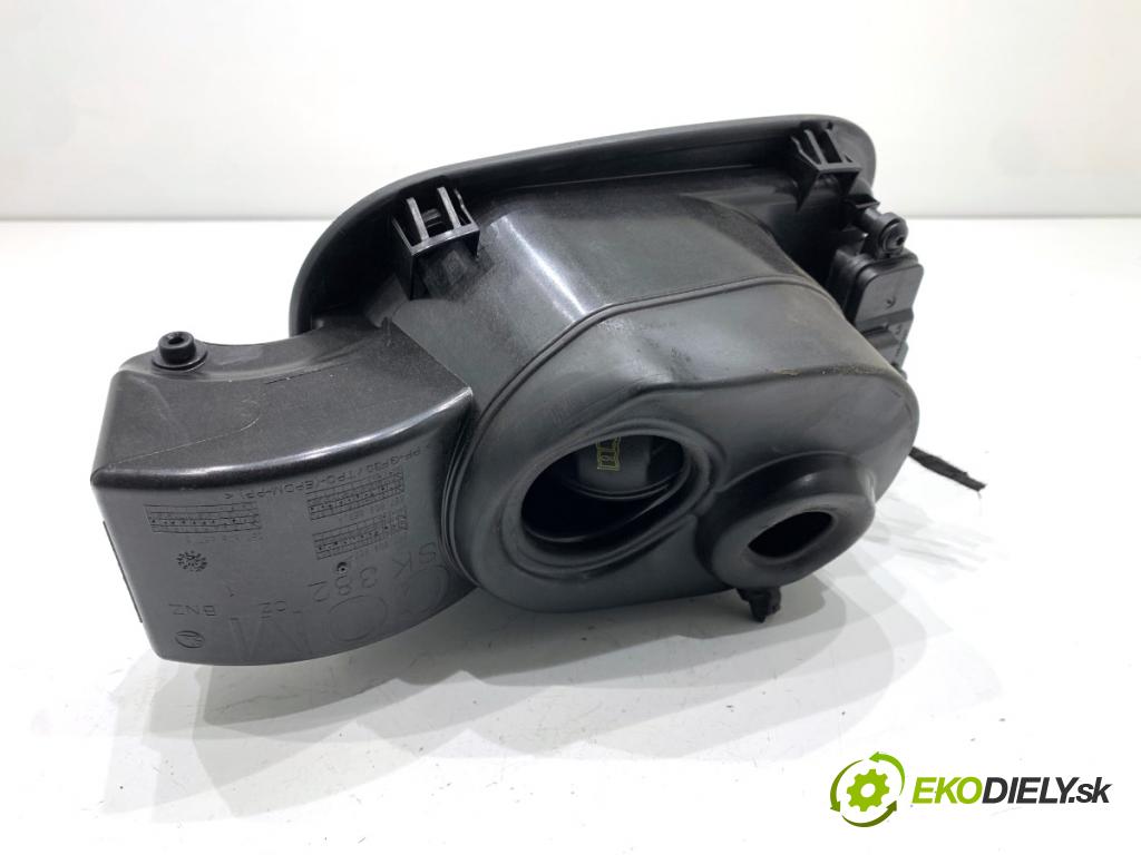 SKODA OCTAVIA IV Kombi 2023 110 kW 2.0 TDI 1968 Dvierka nádrže paliva 5E7809702A (Kľučka dverí ostatné)