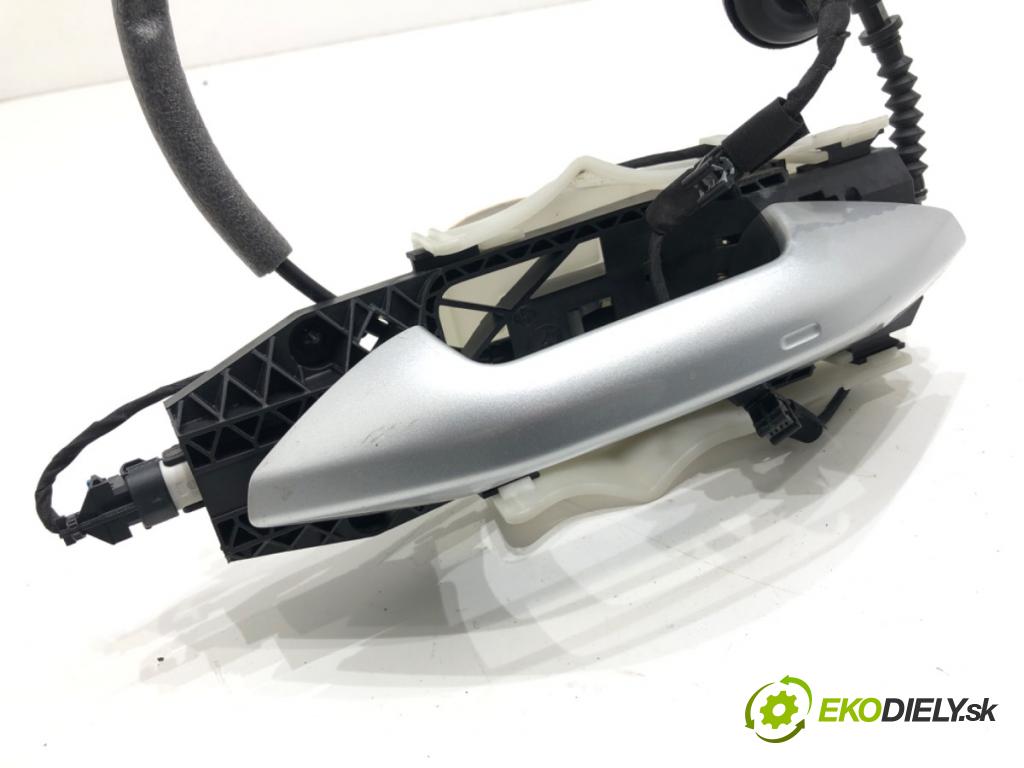 SKODA OCTAVIA IV Kombi 2023 110 kW 2.0 TDI 1968 klika vnejší pravý přední část