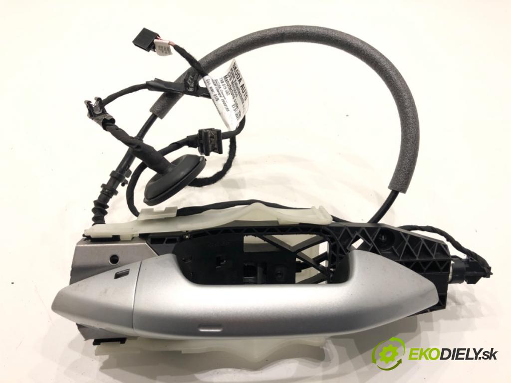 SKODA OCTAVIA IV Kombi 2023 110 kW 2.0 TDI 1968 klika vnejší levý přední část 