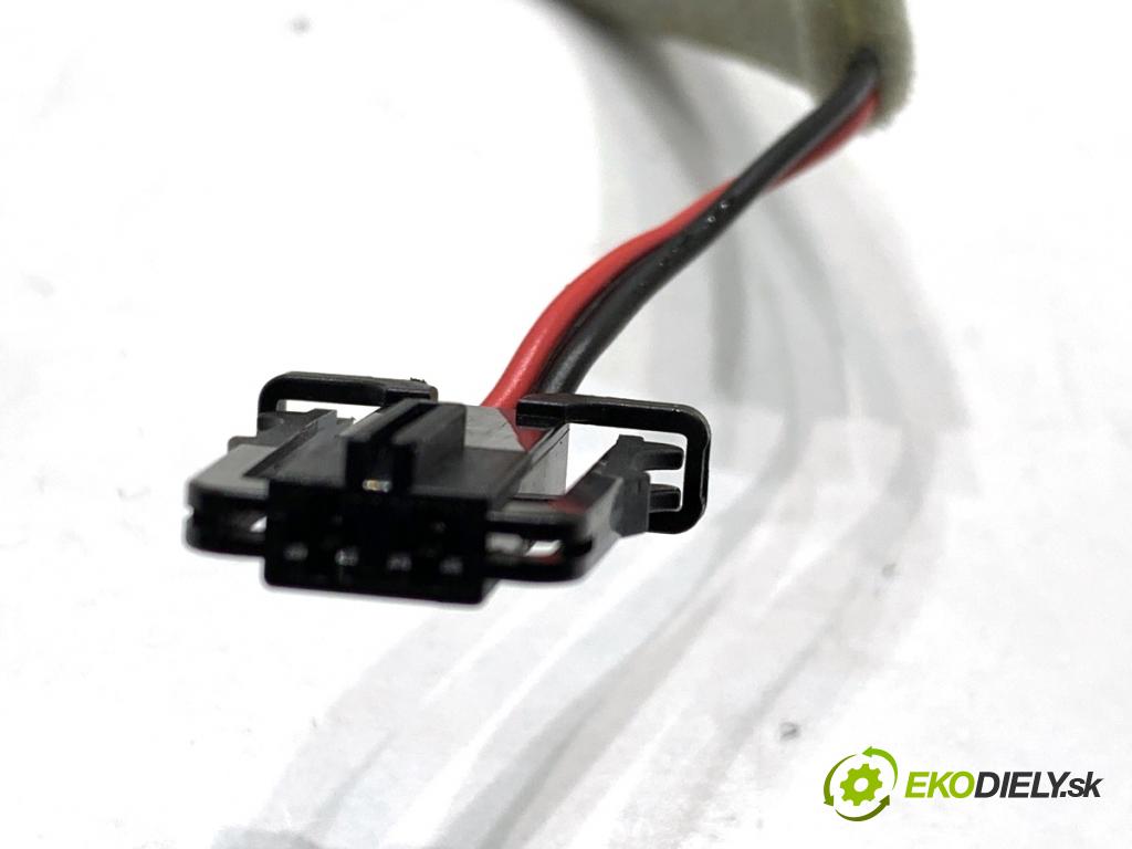 SKODA OCTAVIA IV Kombi 2023 110 kW 2.0 TDI 1968 reproduktory 5E3035411E 5E3035411A