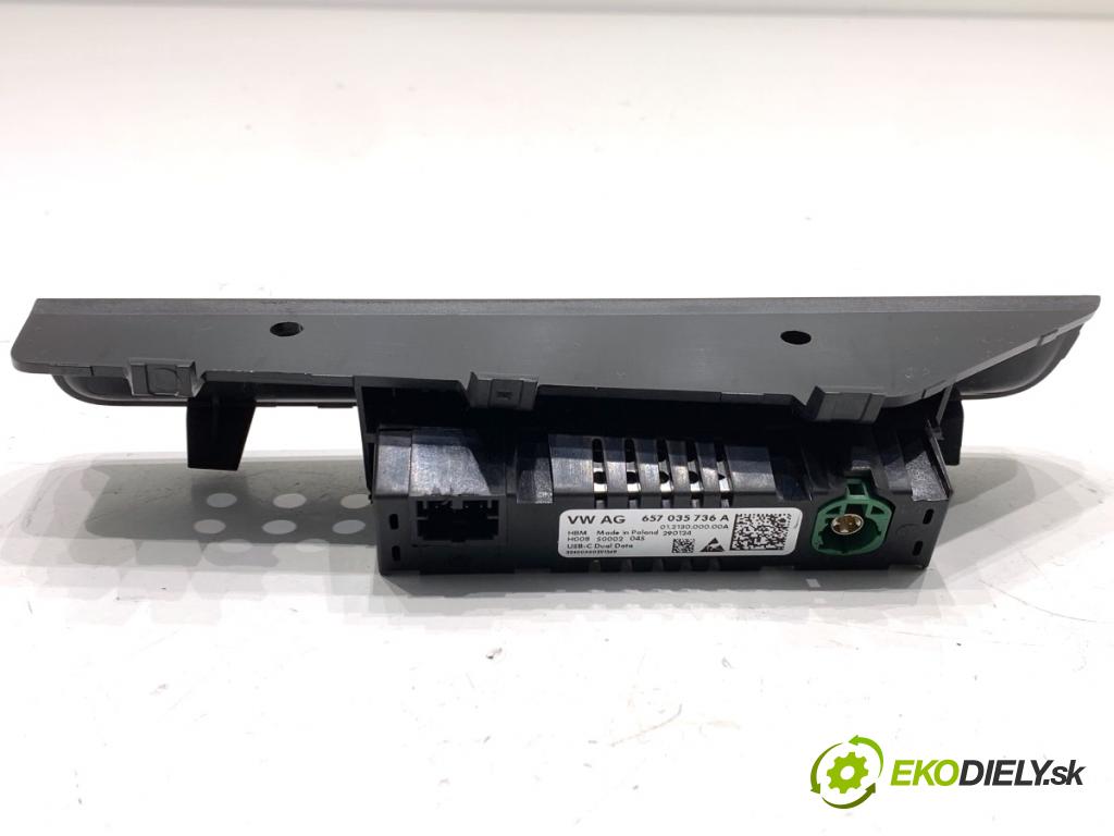 SKODA OCTAVIA IV Kombi 2023 110 kW 2.0 TDI 1968 HNÍZDO: USB 657035736A