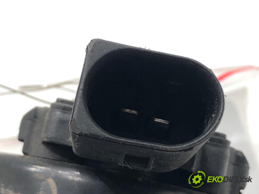 SKODA OCTAVIA IV Kombi 2023 110 kW 2.0 TDI 1968 klaksón 4H0951221B