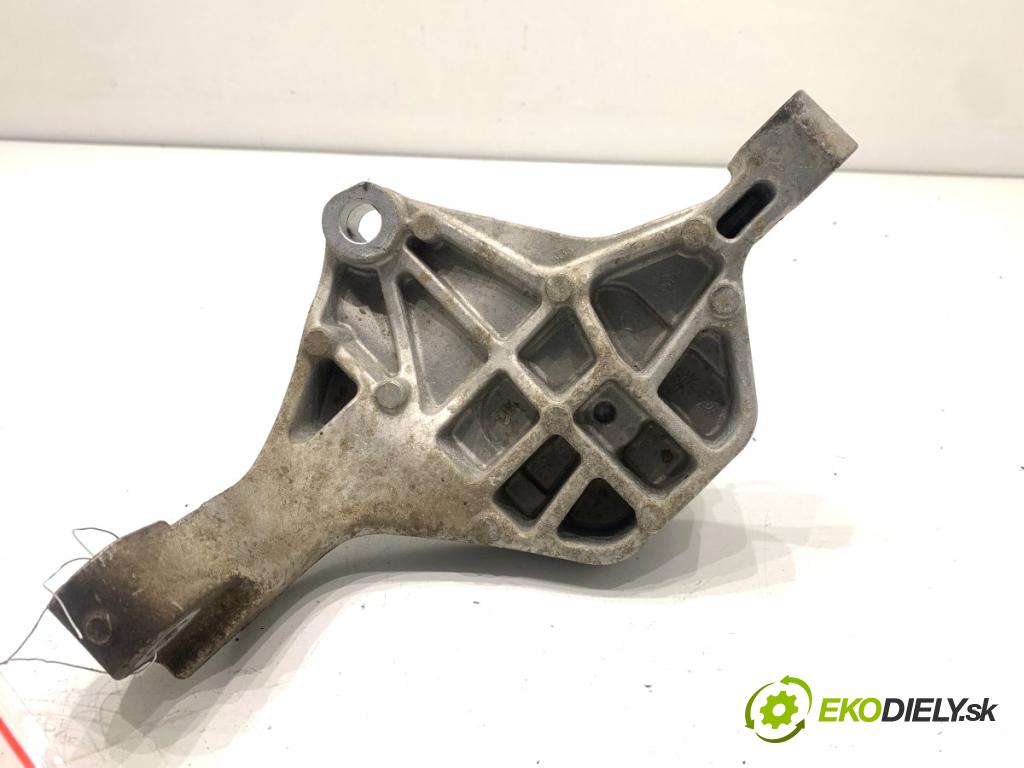 RENAULT ARKANA I SUV 2021 69 kW 1.5 E-TECH 145 1598 držák převodovky 