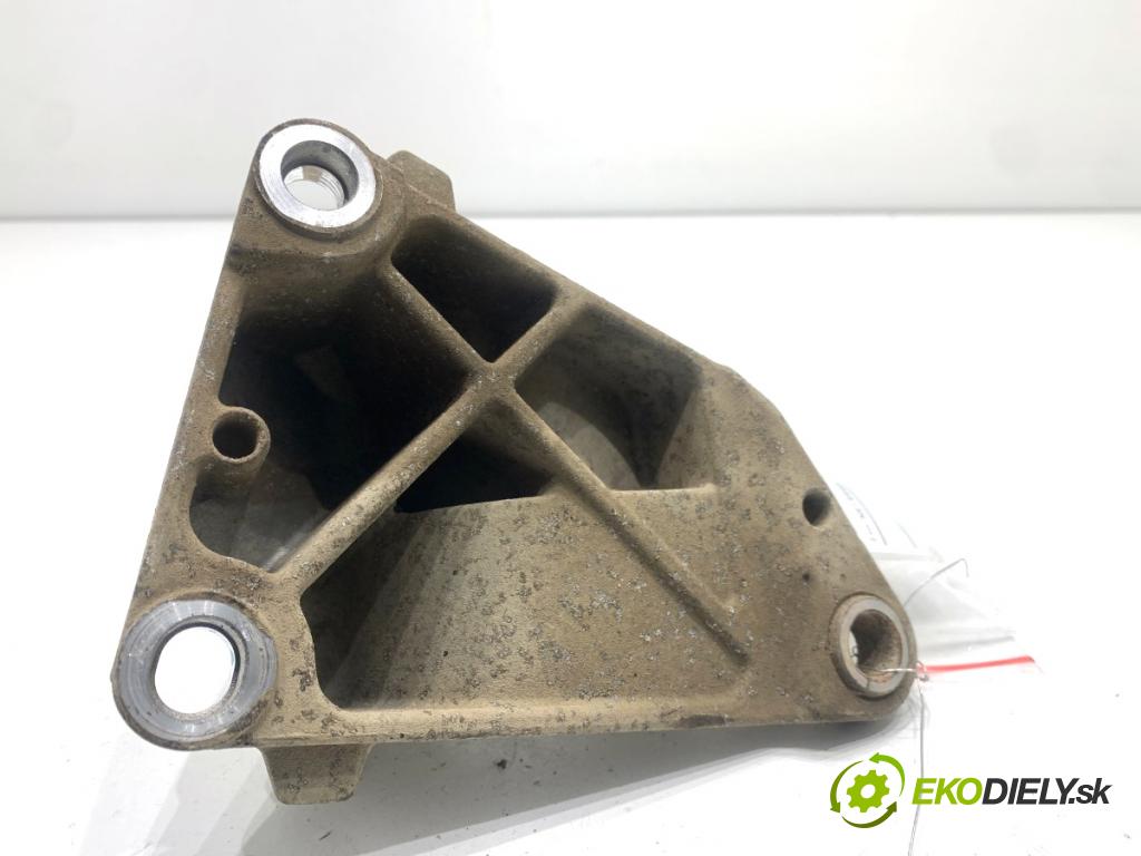 RENAULT ARKANA I SUV 2021 69 kW 1.5 E-TECH 145 1598 podpěra poloos 397746410R