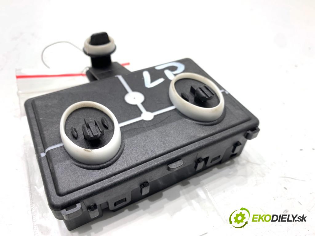 SKODA OCTAVIA IV Kombi 2023 110 kW 2.0 TDI 1968 Modul Dvere predný ľavy 5Q4959393P