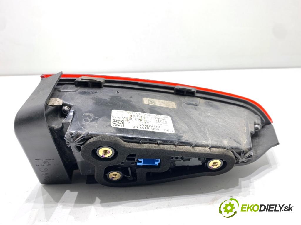 SKODA OCTAVIA IV Kombi 2023 110 kW 2.0 TDI 1968 Svetlo zad pravá vnútorná 5E7945308A (Kľučka dverí ostatné)