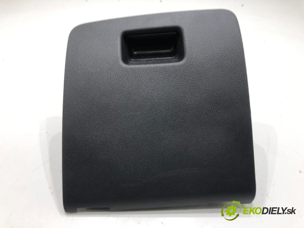 SKODA OCTAVIA IV Kombi 2023 110 kW 2.0 TDI 1968 přihrádka kastlík volantu 