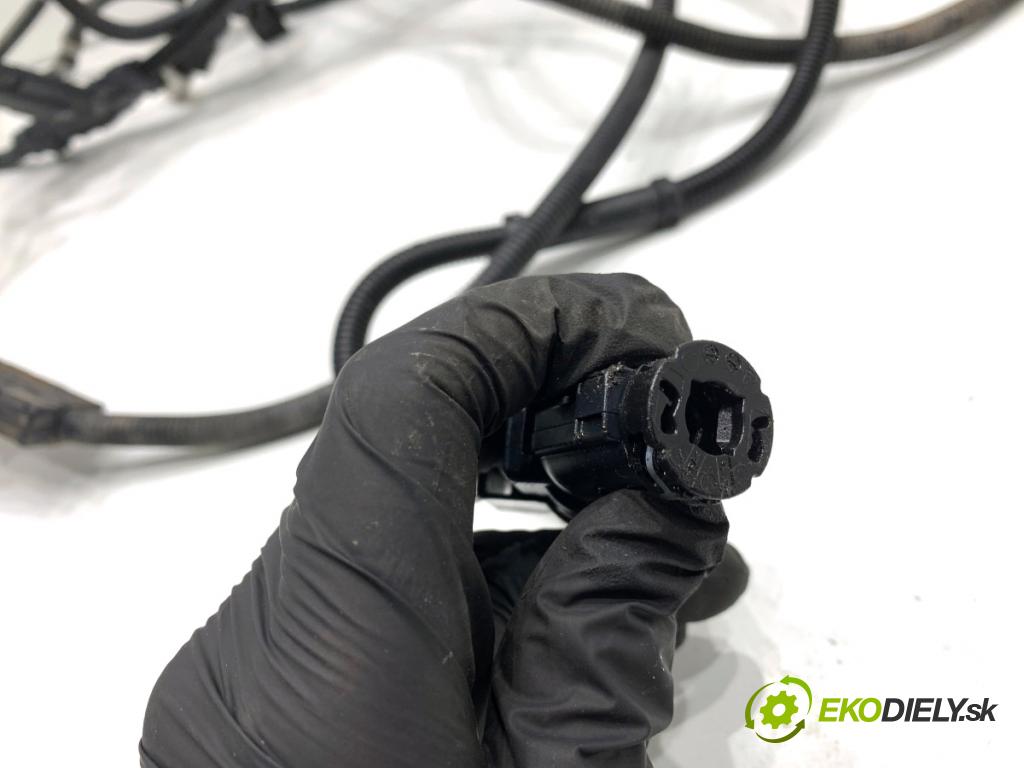 SKODA OCTAVIA IV Kombi 2023 110 kW 2.0 TDI 1968 Rúrka SCR: