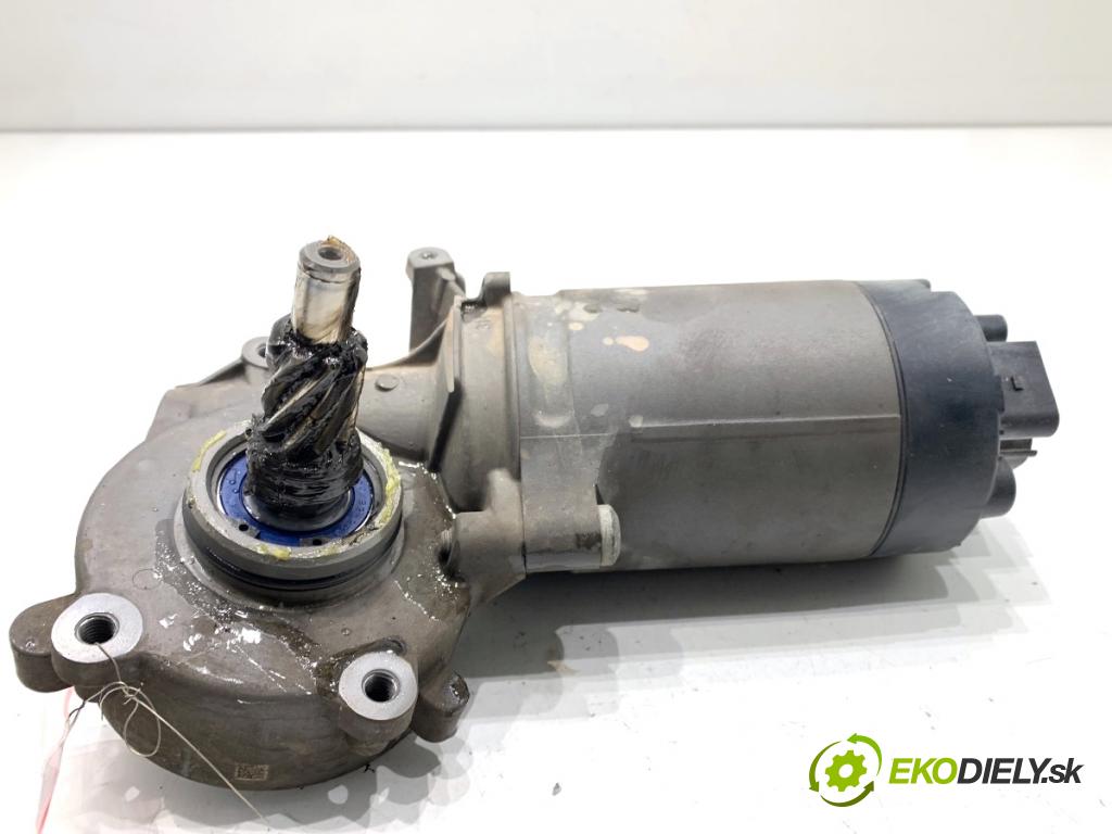 SKODA OCTAVIA IV Kombi 2023 110 kW 2.0 TDI 1968 motor servočerpadlo 4532004251