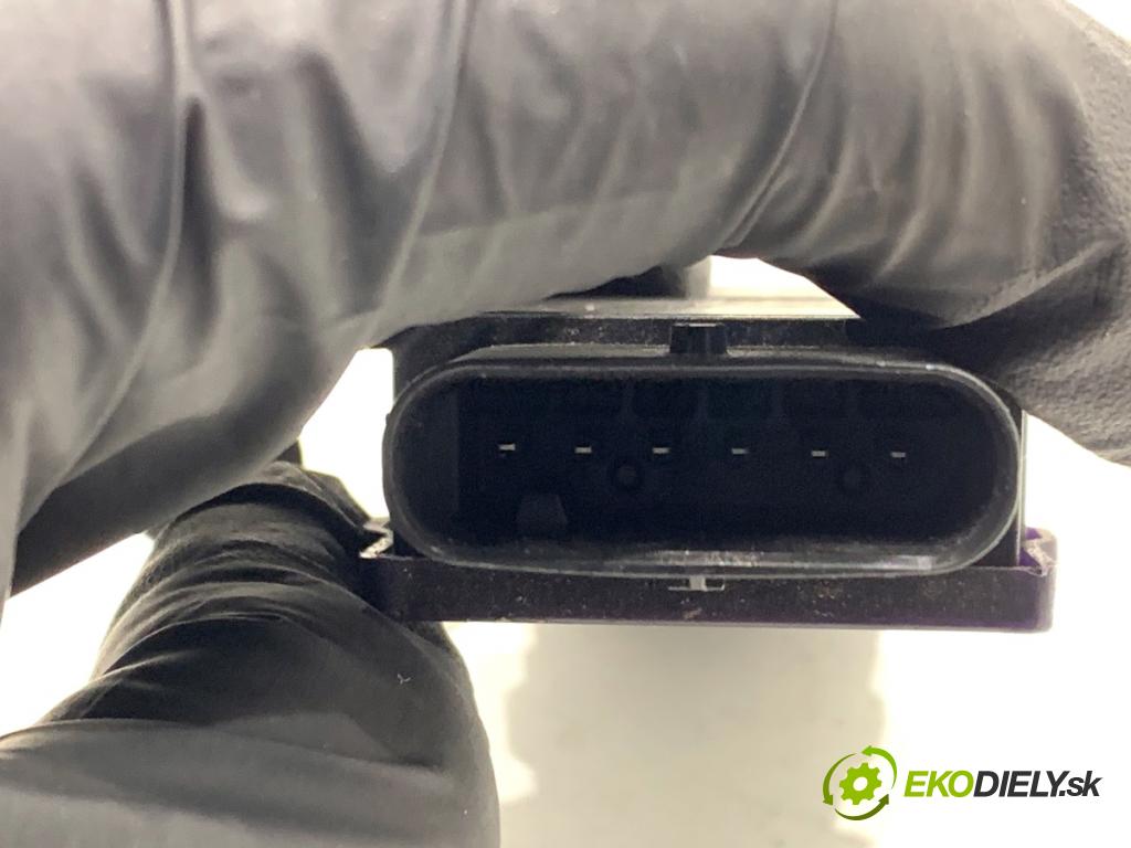 SKODA OCTAVIA IV Kombi 2023 110 kW 2.0 TDI 1968 Zosilňovač Antenní: 5WA962133F (Zosilňovač)