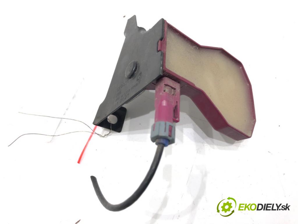 SKODA OCTAVIA IV Kombi 2023 110 kW 2.0 TDI 1968 zesilovač Antenní: 5E0035497 (Zesilovač)