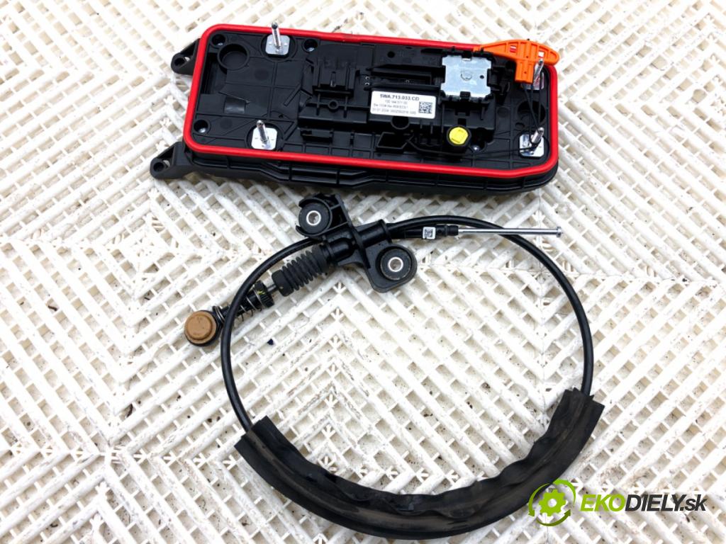 SKODA OCTAVIA IV Kombi 2023 110 kW 2.0 TDI 1968 VOLIČ: kulisa 5WA713033CD