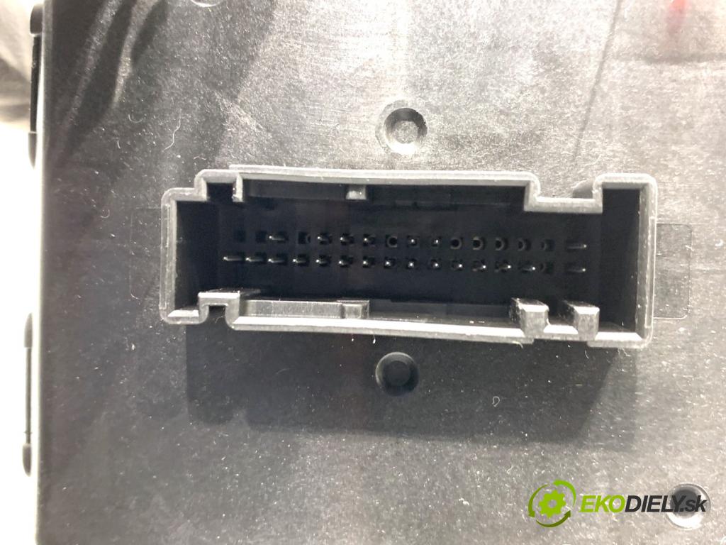 SKODA OCTAVIA IV Kombi 2023 110 kW 2.0 TDI 1968 modul KEYLESS 5WA959436Q