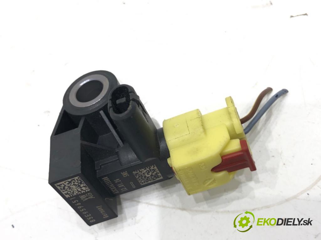 SKODA OCTAVIA IV Kombi 2023 110 kW 2.0 TDI 1968 Snímač nárazu 85E959651 (Snímač nárazu)