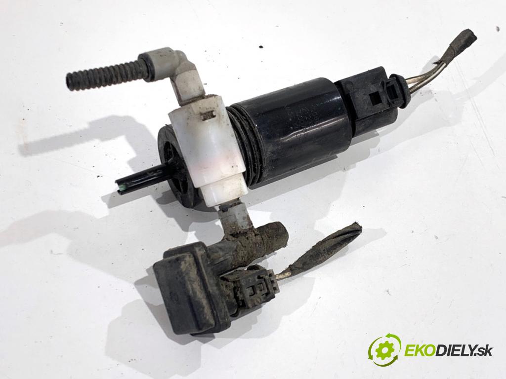 MERCEDES-BENZ W166 SUV 2013 190 kW ML 350 BlueTEC 4-matic (166.024) 2987 motorek ostřikovače 1006671 (Motorek ostřikovačů)