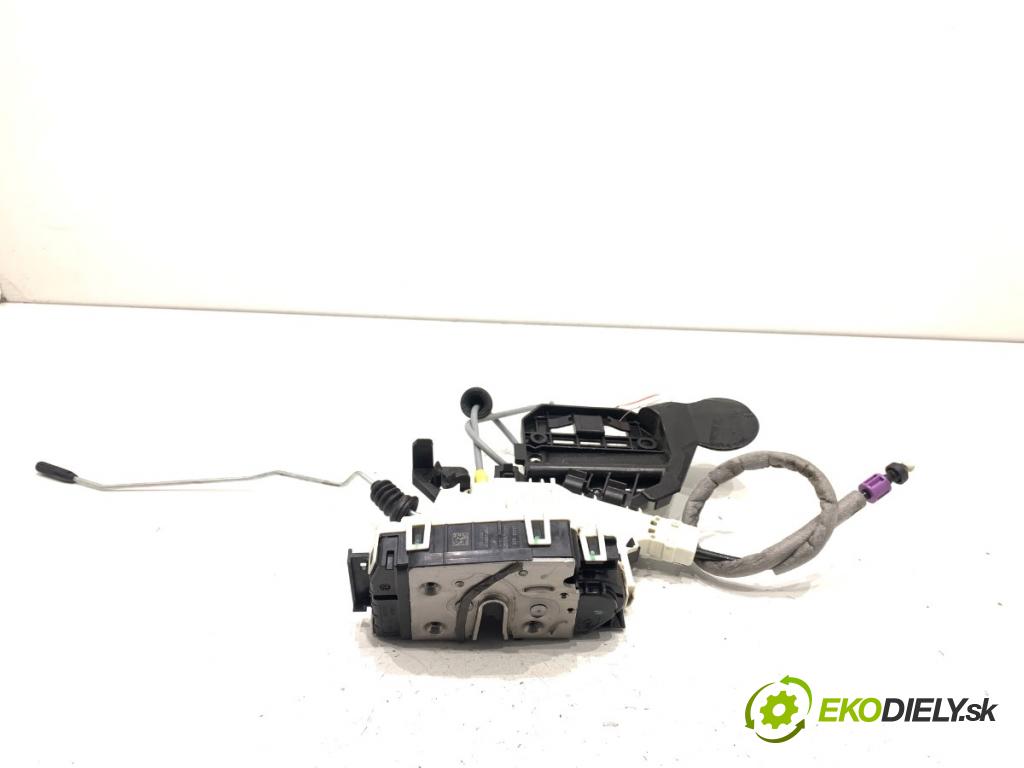 MERCEDES-BENZ W166 SUV 2013 190 kW ML 350 BlueTEC 4-matic (166.024) 2987 zámok Dvere pravy predný A1667200435