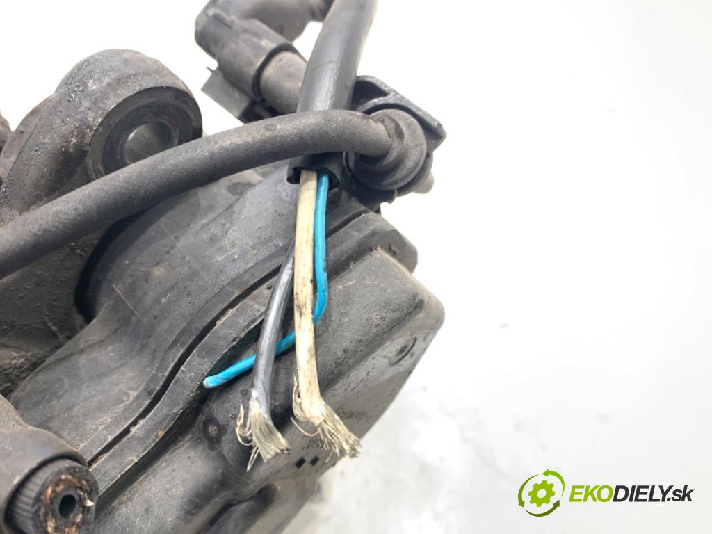 MERCEDES-BENZ W166 SUV 2013 190 kW ML 350 BlueTEC 4-matic (166.024) 2987 Brzdič strmeň pravy zad