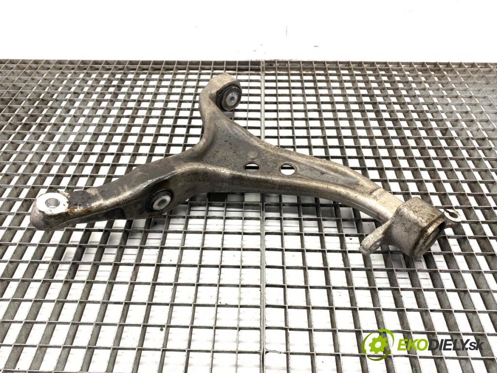 MERCEDES-BENZ W166 SUV 2013 190 kW ML 350 BlueTEC 4-matic (166.024) 2987 rameno levý přední část