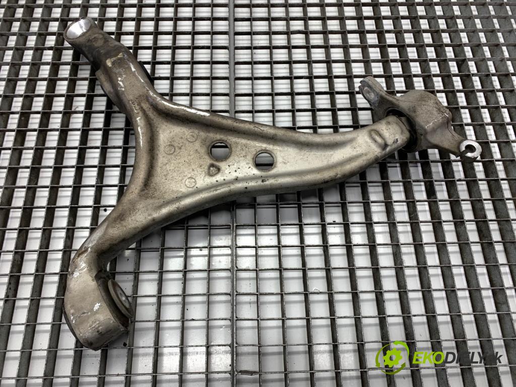 MERCEDES-BENZ W166 SUV 2013 190 kW ML 350 BlueTEC 4-matic (166.024) 2987 rameno levý přední část