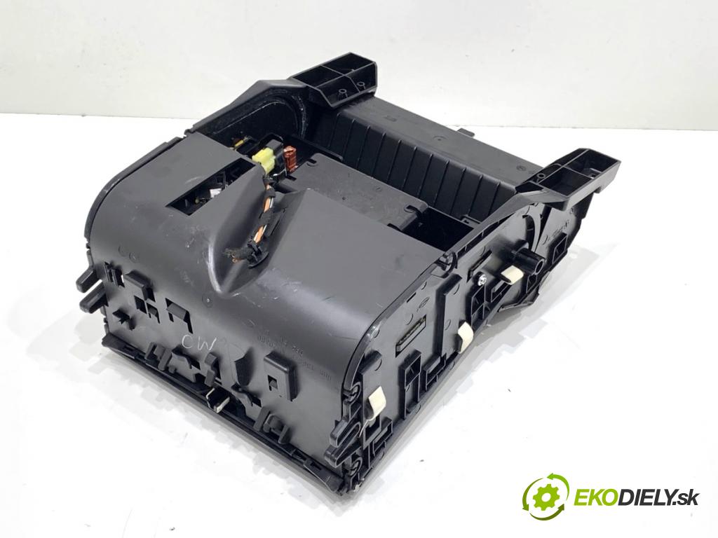 MERCEDES-BENZ W166 SUV 2013 190 kW ML 350 BlueTEC 4-matic (166.024) 2987 držák na nápoje  (Držák nápojů)