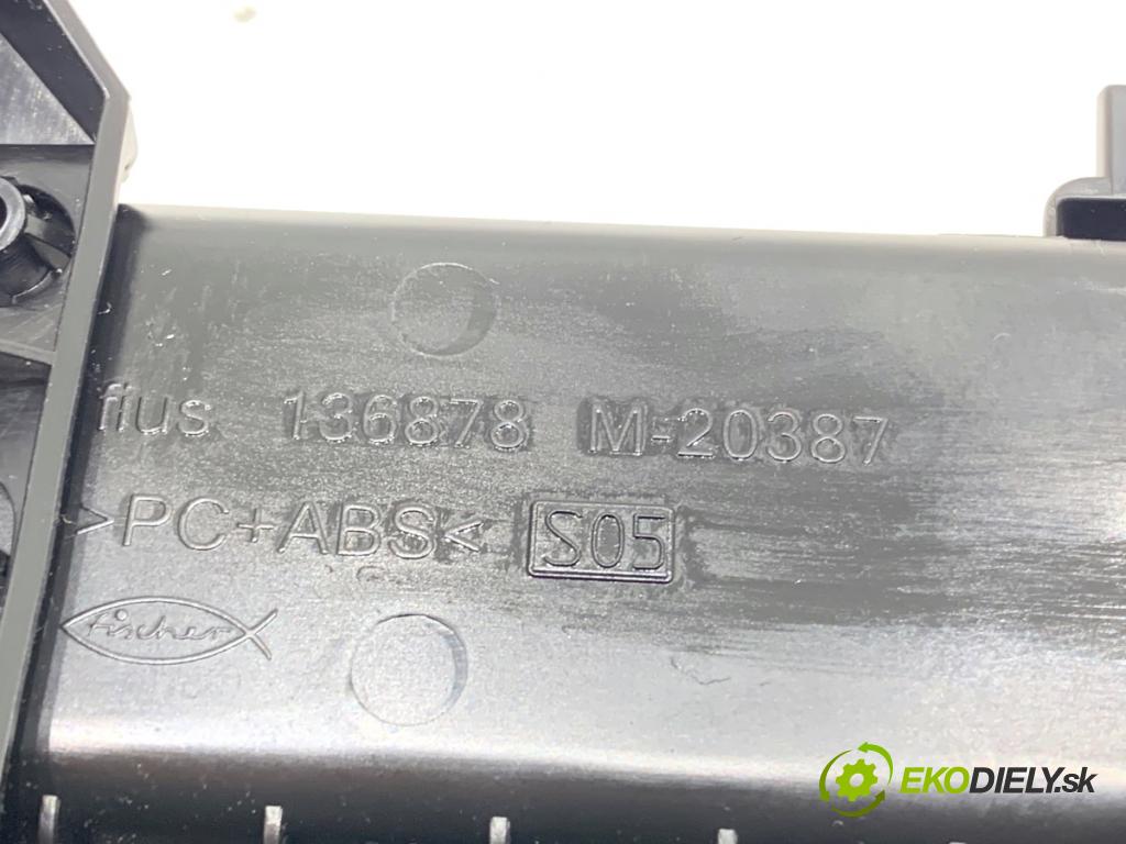 MERCEDES-BENZ W166 SUV 2013 190 kW ML 350 BlueTEC 4-matic (166.024) 2987 držák na nápoje  (Držák nápojů)