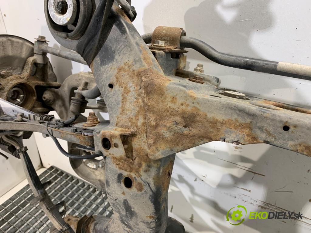 MERCEDES-BENZ W166 SUV 2013 190 kW ML 350 BlueTEC 4-matic (166.024) 2987 Výstuha zad