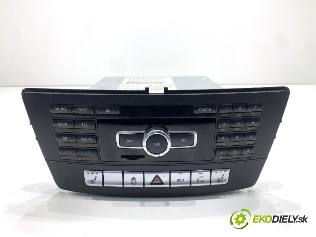 MERCEDES-BENZ W166 SUV 2013 190 kW ML 350 BlueTEC 4-matic (166.024) 2987 RADIO mavigace A1669009808 (Audio zařízení)