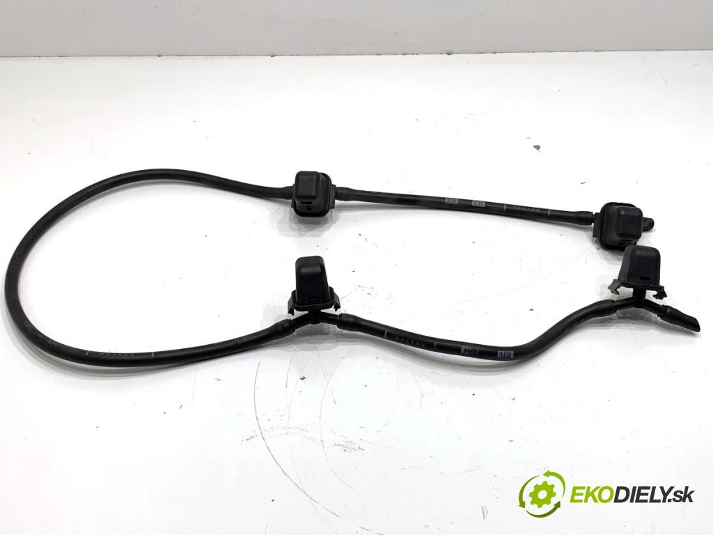 MERCEDES-BENZ W166 SUV 2013 190 kW ML 350 BlueTEC 4-matic (166.024) 2987 ostrekovač ostrekovačov