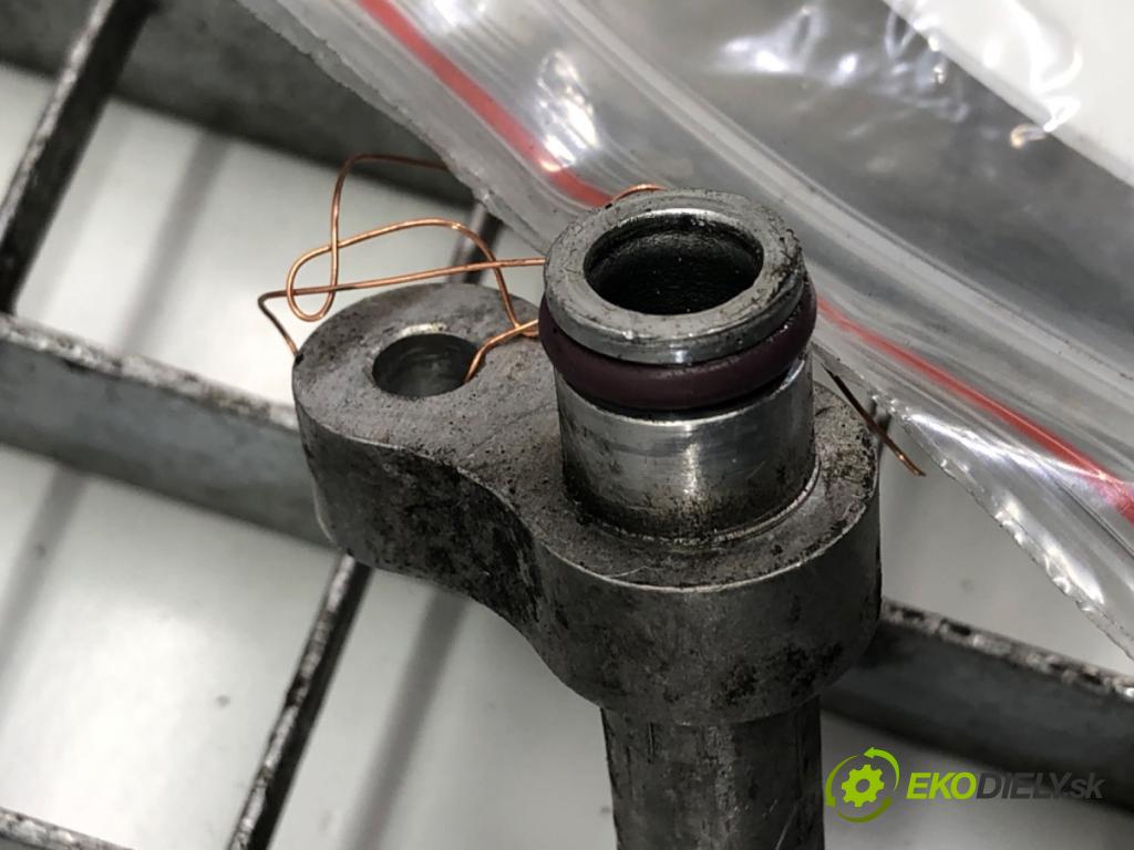 MERCEDES-BENZ W166 SUV 2013 190 kW ML 350 BlueTEC 4-matic (166.024) 2987 rúrka klimatizácie A1668300215 (Rúrka klimatizácie)