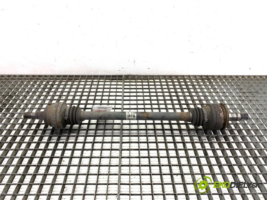 MERCEDES-BENZ W166 SUV 2013 190 kW ML 350 BlueTEC 4-matic (166.024) 2987 poloos pravý zadní část A1663501110