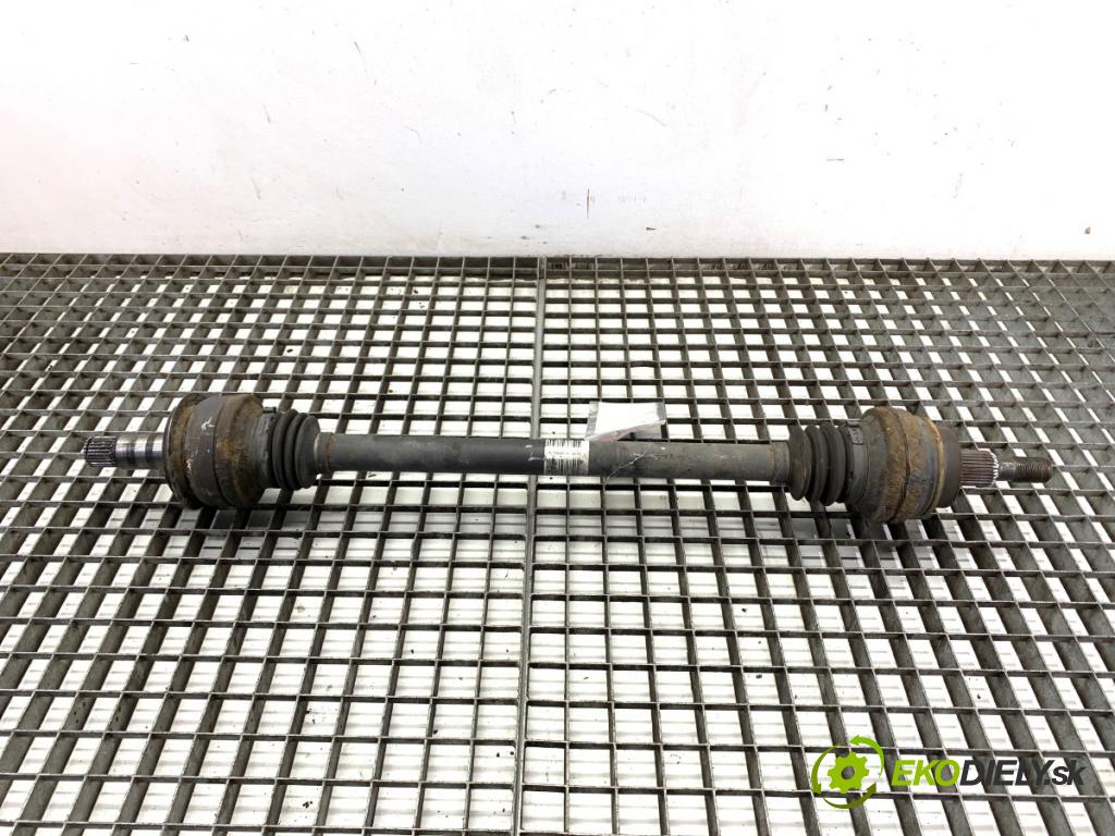 MERCEDES-BENZ W166 SUV 2013 190 kW ML 350 BlueTEC 4-matic (166.024) 2987 poloos levý zadní část A1663501110