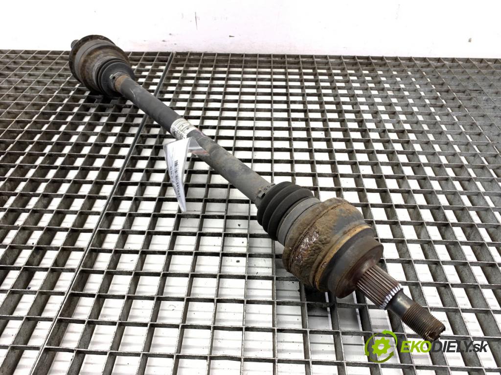 MERCEDES-BENZ W166 SUV 2013 190 kW ML 350 BlueTEC 4-matic (166.024) 2987 poloos levý zadní část A1663501110