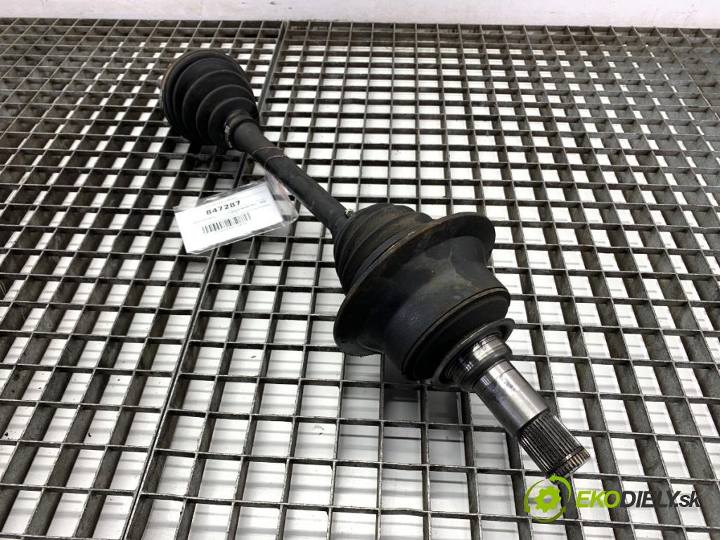 MERCEDES-BENZ W166 SUV 2013 190 kW ML 350 BlueTEC 4-matic (166.024) 2987 Poloos ľavy predný