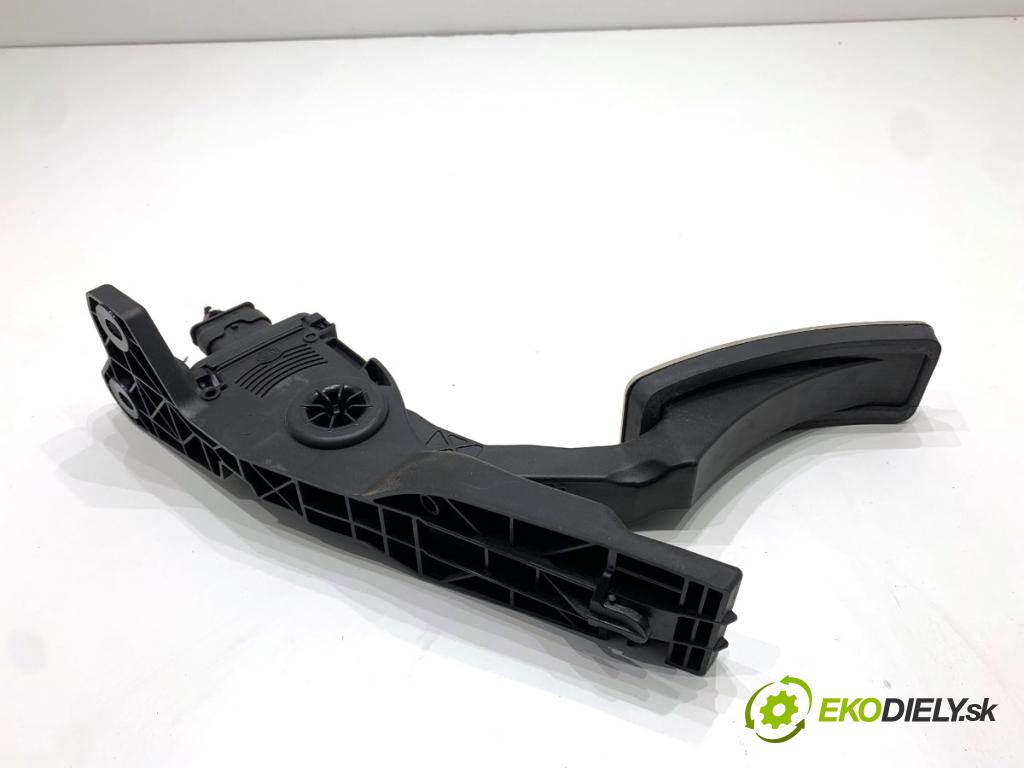 MERCEDES-BENZ W166 SUV 2013 190 kW ML 350 BlueTEC 4-matic (166.024) 2987 Potenciometer plynu A1663000204 (Potenciometer plynového pedálu)