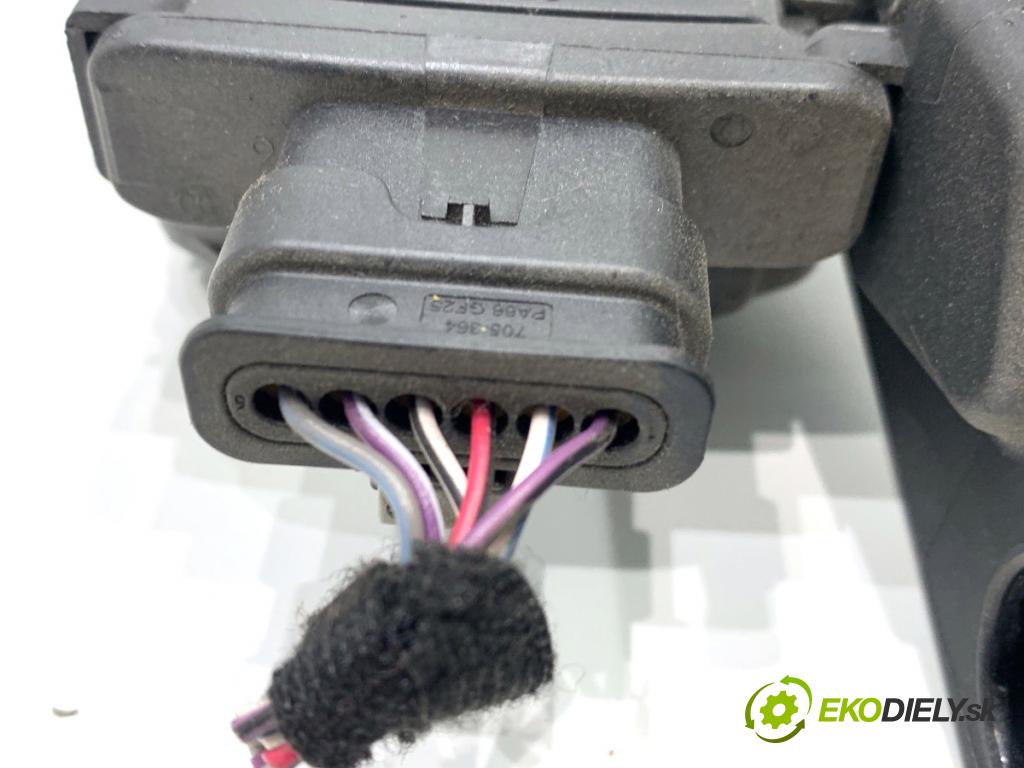 MERCEDES-BENZ W166 SUV 2013 190 kW ML 350 BlueTEC 4-matic (166.024) 2987 Potenciometer plynu A1663000204 (Potenciometer plynového pedálu)