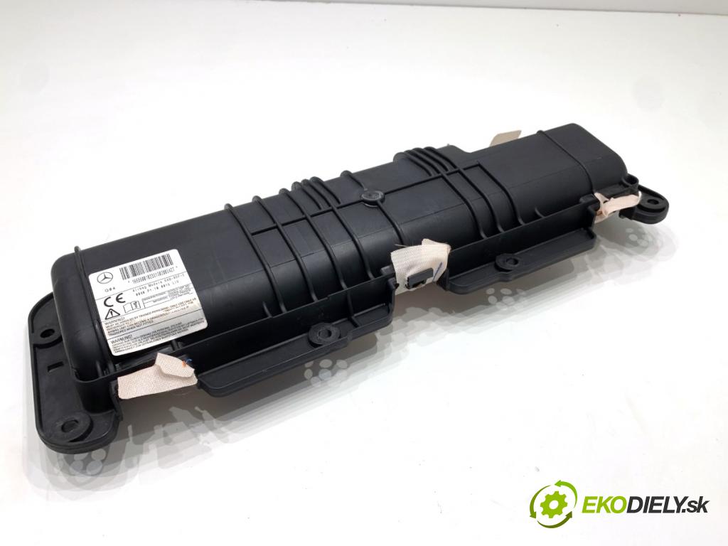 MERCEDES-BENZ W166 SUV 2013 190 kW ML 350 BlueTEC 4-matic (166.024) 2987 AirBag koleno: 1668600102