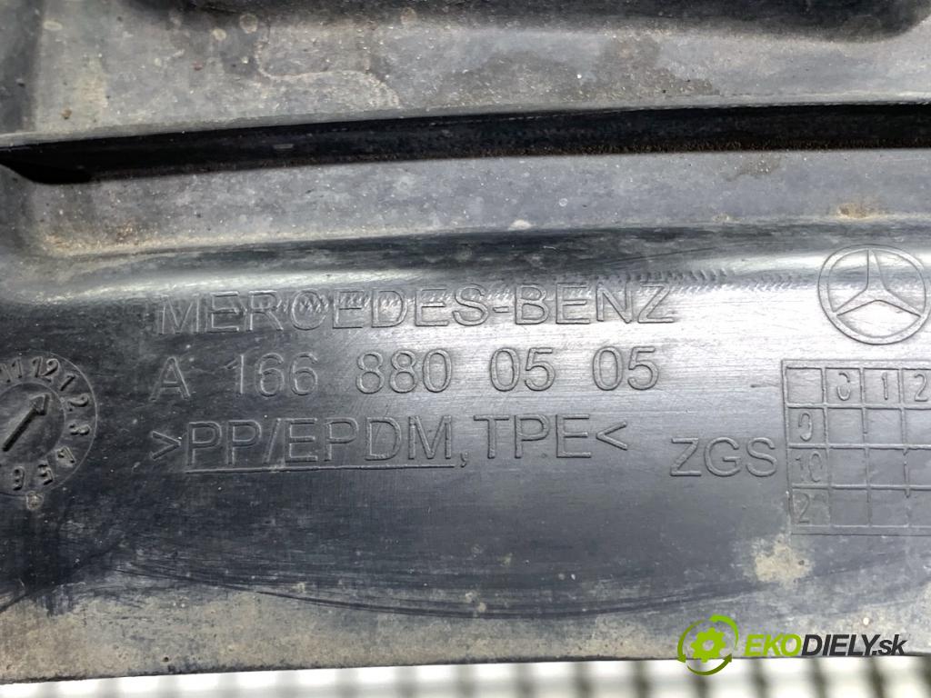 MERCEDES-BENZ W166 SUV 2013 190 kW ML 350 BlueTEC 4-matic (166.024) 2987 podblatník ľavy predný A1668800505