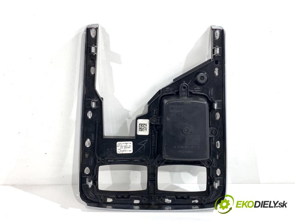 MERCEDES-BENZ W166 SUV 2013 190 kW ML 350 BlueTEC 4-matic (166.024) 2987 lišty kryt A1666800317 (Lišta)