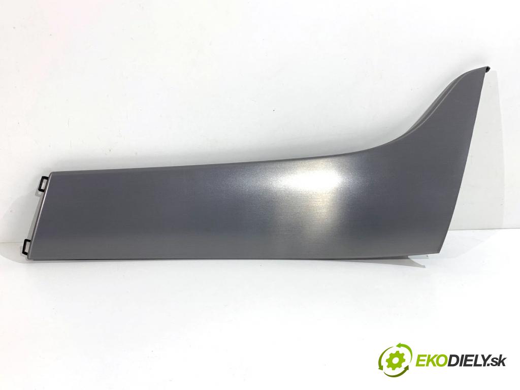 MERCEDES-BENZ W166 SUV 2013 190 kW ML 350 BlueTEC 4-matic (166.024) 2987 lišty kryt A1666800317 (Lišta)